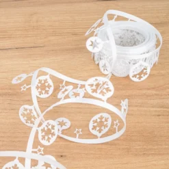 Deko-Zierband auf Rolle, Weihnachtskugeln, 3,5cm breit 4m lang, weiß, selbstklebend, Satinoptik