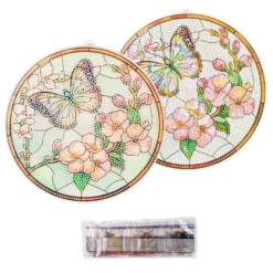 Diamond-Painting-Fensterbild, Glaskunst-Optik, Schmetterling mit Blüten 2, Ø 19,5cm