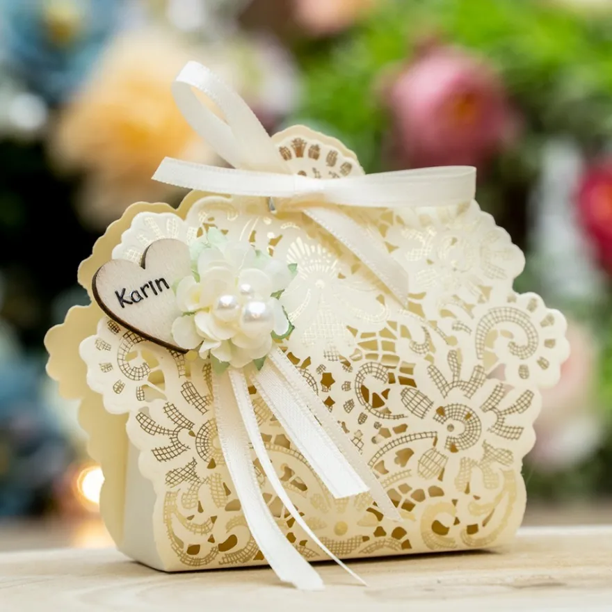 Faltboxen mit Laser-Ornamentik & Folienveredelung, 11x9,5x2,4cm, 10 Stück