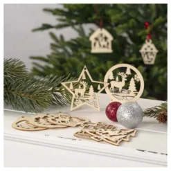 Holz-Deko, Winterszenen, 9 versch. Designs, je 7 Stück, flach, 1,7mm stark, natur, 63 Teile
