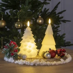 LED-Kerze, aus Echtwachs, Tannenbaum 1, Ø9,5cm, 18cm hoch, warmweiß, mit Timer