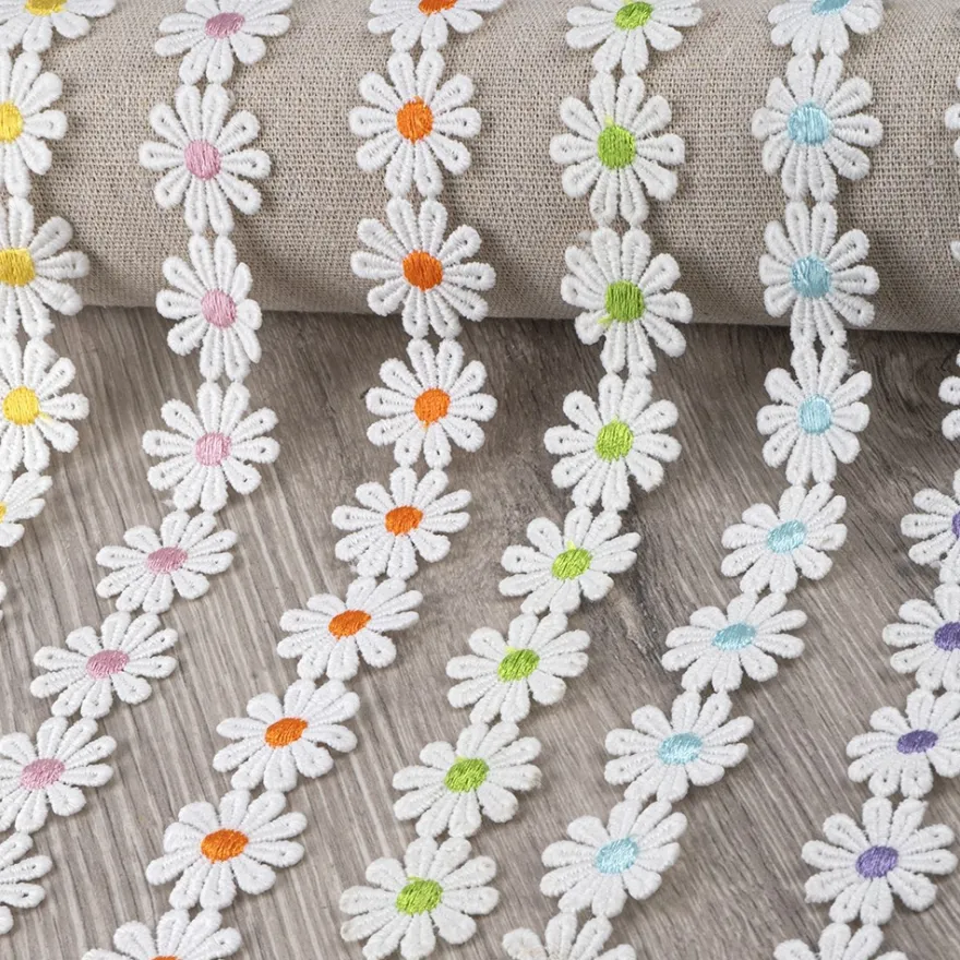 Stoffblüten-Band, Margeriten, hellgrün, 2,5cm breit, 2m lang